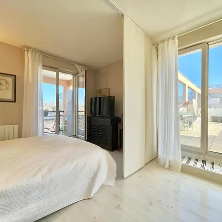 Superbe T2 Avec Terrasse De 60m² Et Parking Prive A - Fr-1-432-74 Apartment Annecy